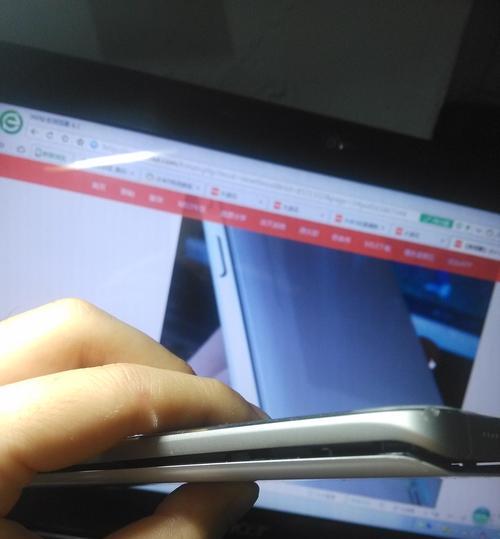 如何撬开手机后盖苹果手机？撬开后盖有哪些安全提示？  第3张
