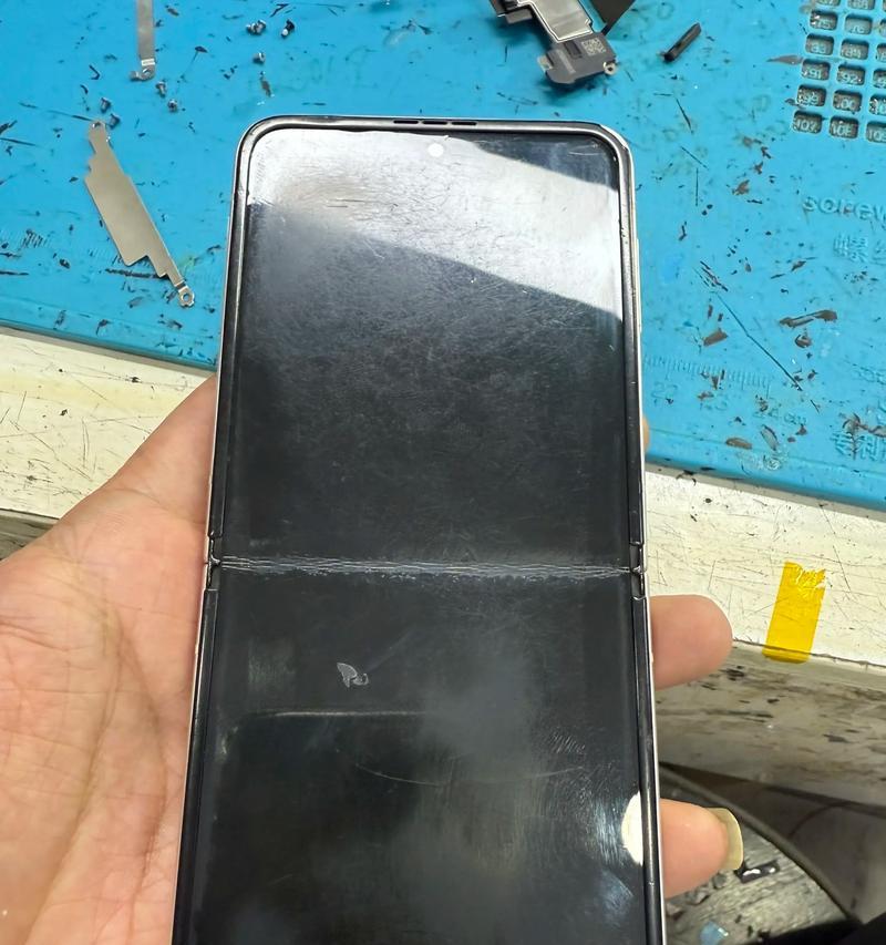 电脑显示器排线断了怎么修（一步步教你修复电脑显示器排线断裂的问题）  第3张