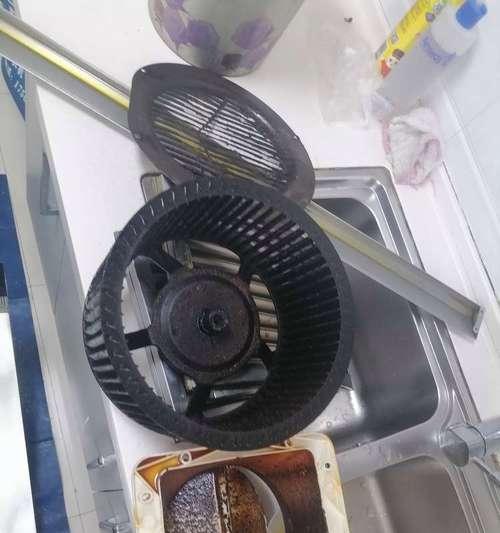 酒店空调清洗的重要性与方法（为了舒适与健康，您需要清洗酒店空调！）  第2张